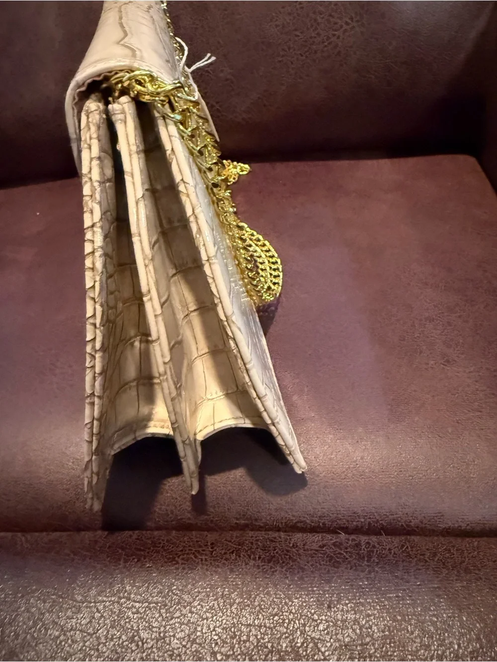 Joy & Iman Beige Croc-Embossed Chain Shoulder Bag with Gold Strap - Picture 3 of 8
